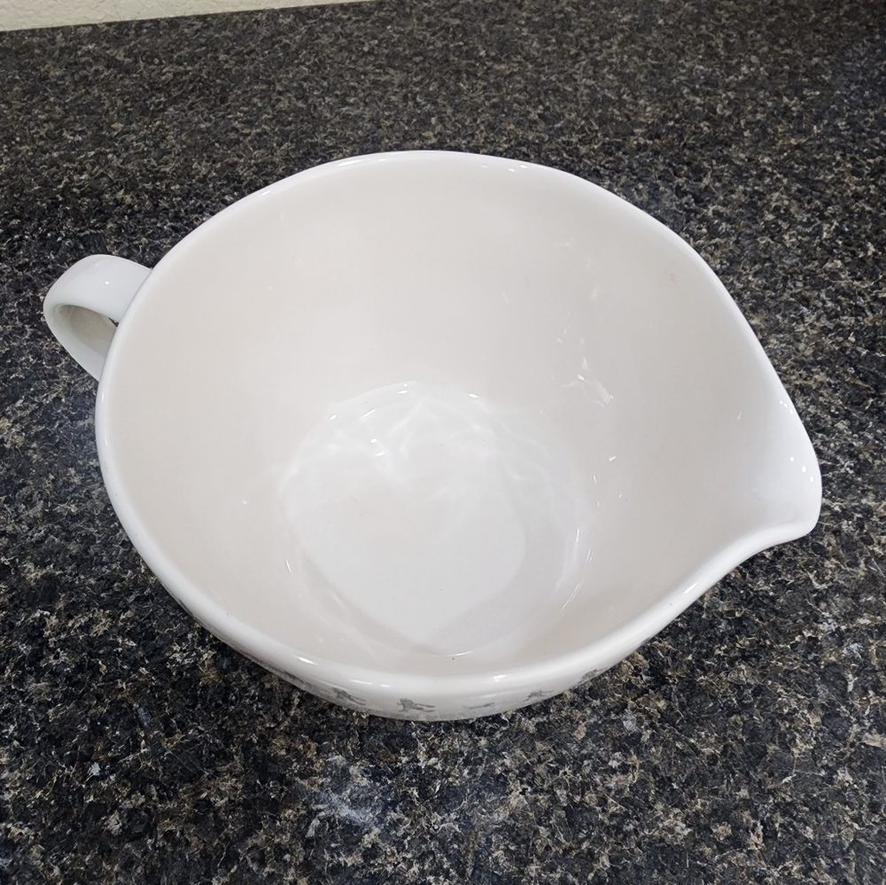 Rae Dunn HAPPY HALLOWEEN Mummy pattern Mixing Bowl - Picture 6 of 8